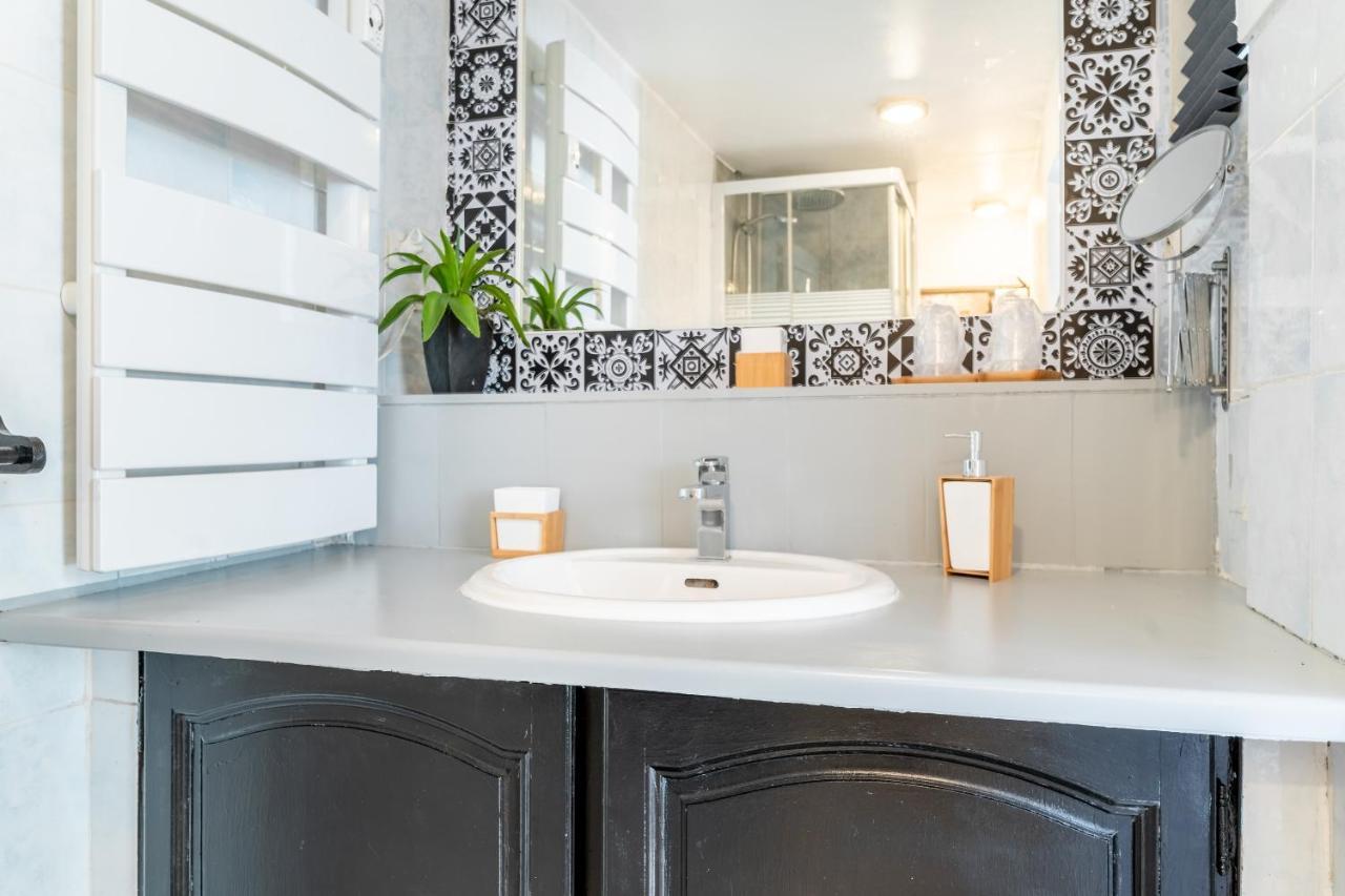 Le Grand Thao Apartment Frejus Bagian luar foto
